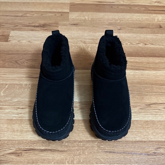 UGG Women’s Venture Daze Ultra Mini boots - Picture 11 of 12